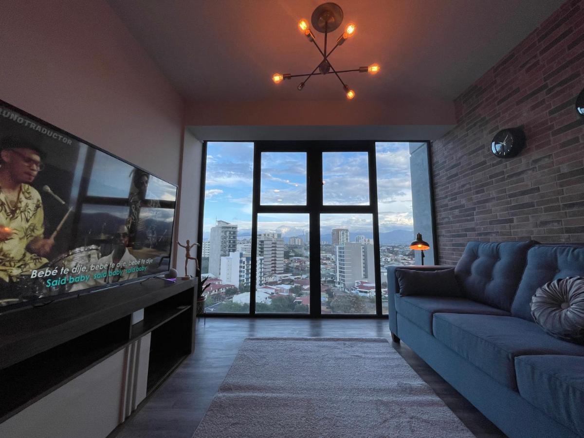 Cosmopolitan Apt 1407, 5 Star Facilities, 15M Sjo Airport, Parking, Pool, Gym سان هوزيه المظهر الخارجي الصورة