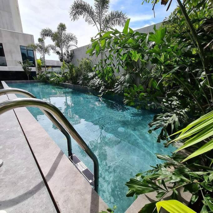 Cosmopolitan Apt 1407, 5 Star Facilities, 15M Sjo Airport, Parking, Pool, Gym سان هوزيه المظهر الخارجي الصورة