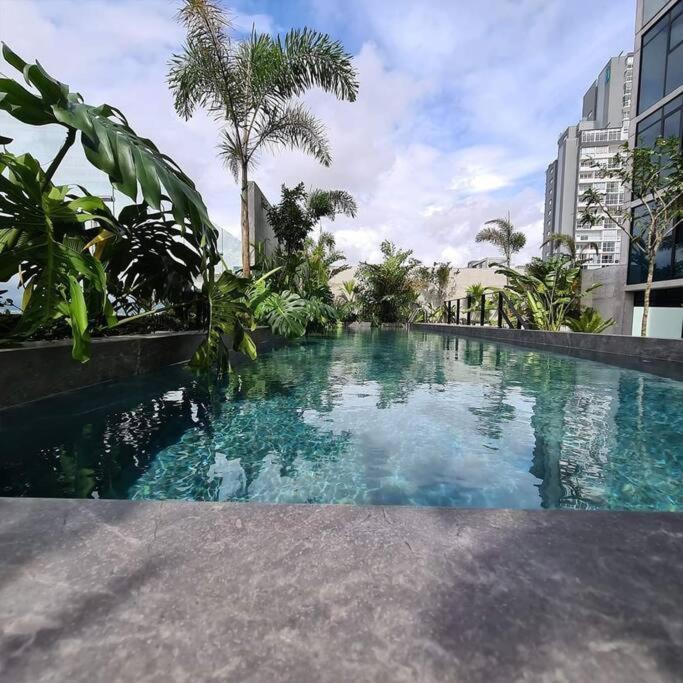 Cosmopolitan Apt 1407, 5 Star Facilities, 15M Sjo Airport, Parking, Pool, Gym سان هوزيه المظهر الخارجي الصورة