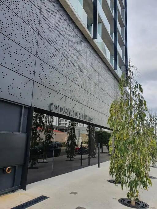 Cosmopolitan Apt 1407, 5 Star Facilities, 15M Sjo Airport, Parking, Pool, Gym سان هوزيه المظهر الخارجي الصورة