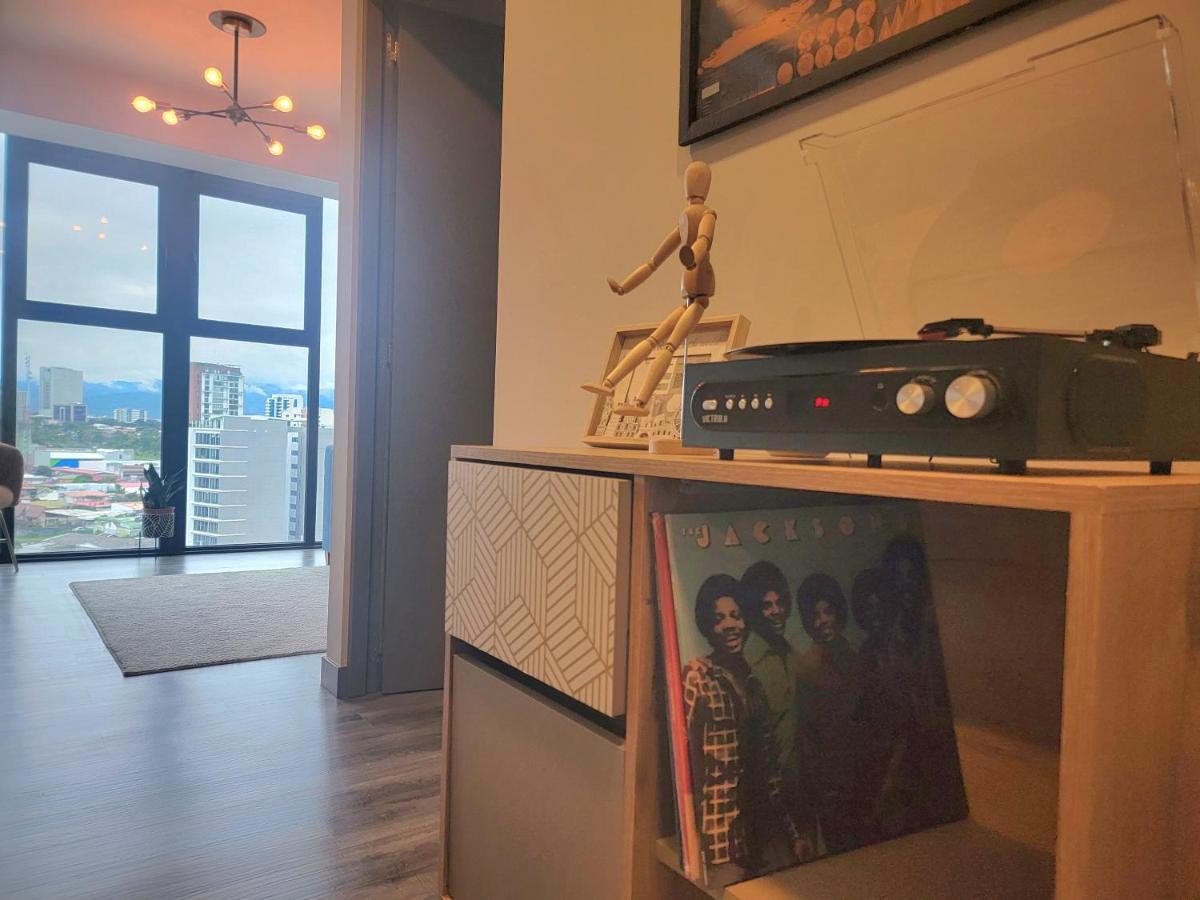 Cosmopolitan Apt 1407, 5 Star Facilities, 15M Sjo Airport, Parking, Pool, Gym سان هوزيه المظهر الخارجي الصورة